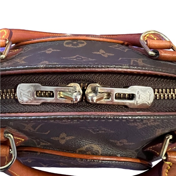 Authentic Vintage Louis Vuitton Monogram Ellipse PM Handbag - Picture 10 of 17